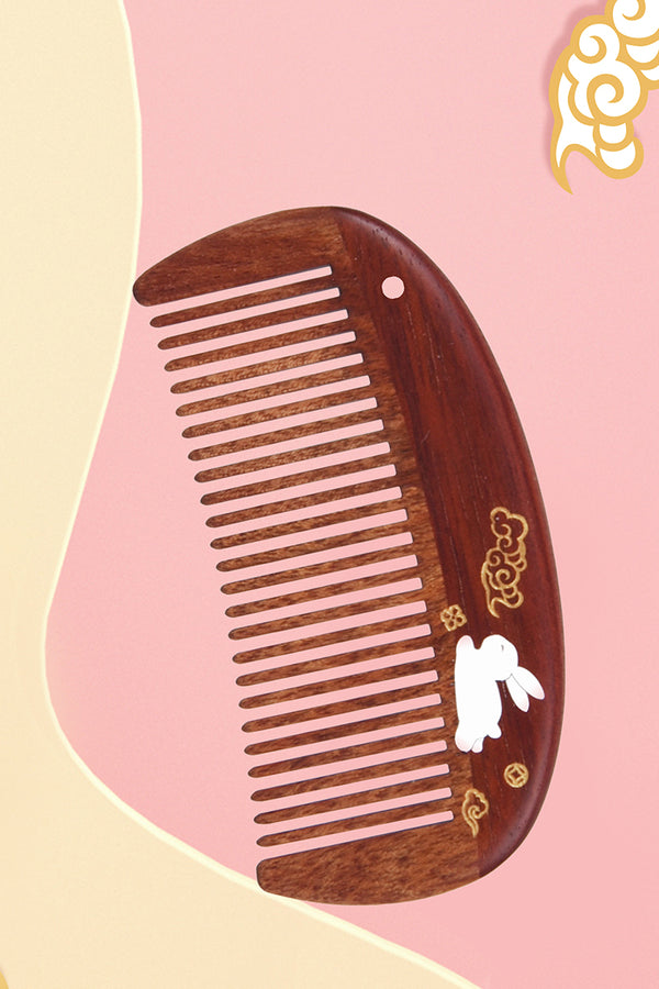Rabbit Wood Comb