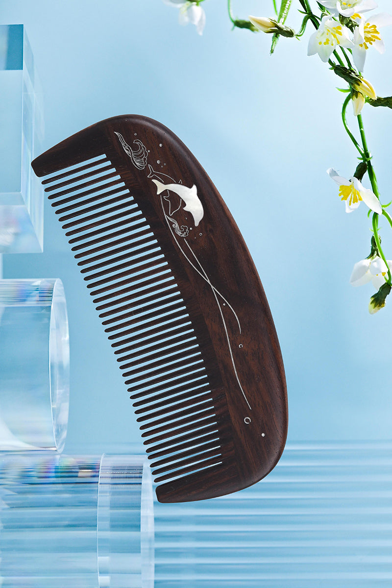 Seashell Dolphin Wooden comb